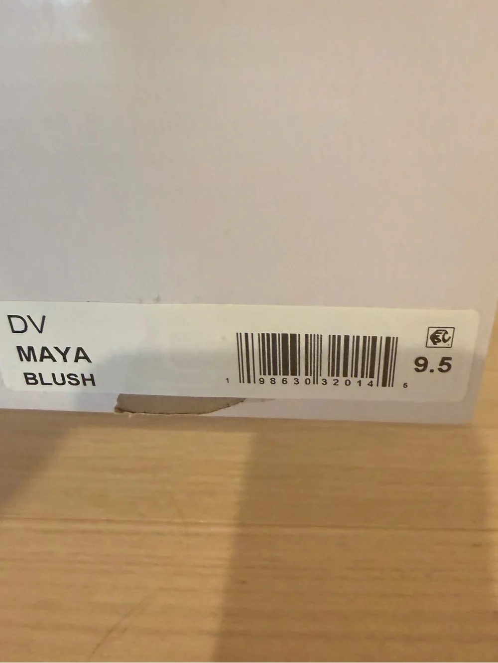 Dolce Vita blush retro sneakers-NWT- 9.5